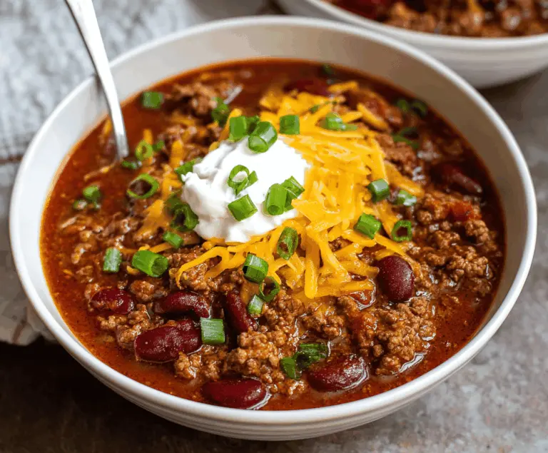 Crockpot Chili with Ground Beef and Beans